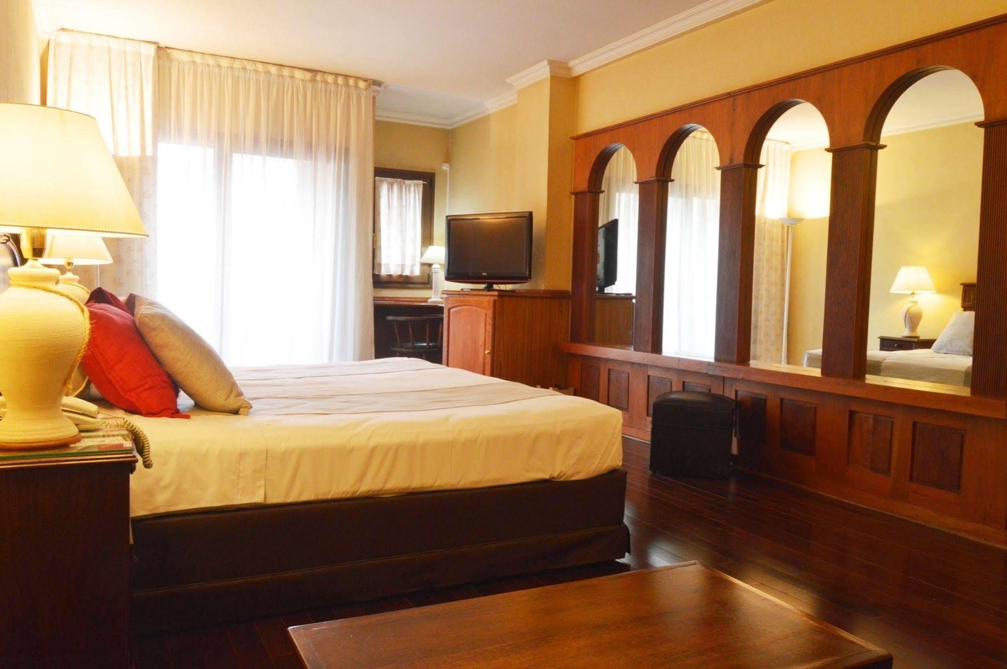 Hotel Posta Carretas Buenos Aires Extérieur photo